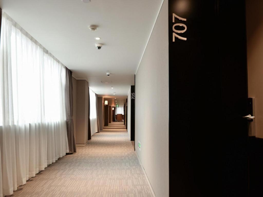 Home Inns Plus Shanghai Xujiahui Branch Экстерьер фото
