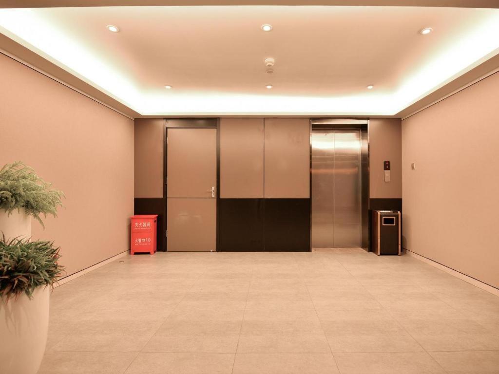 Home Inns Plus Shanghai Xujiahui Branch Экстерьер фото