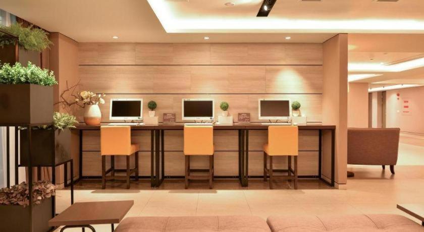 Home Inns Plus Shanghai Xujiahui Branch Экстерьер фото