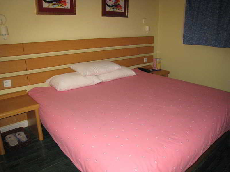 Home Inns Plus Shanghai Xujiahui Branch Экстерьер фото